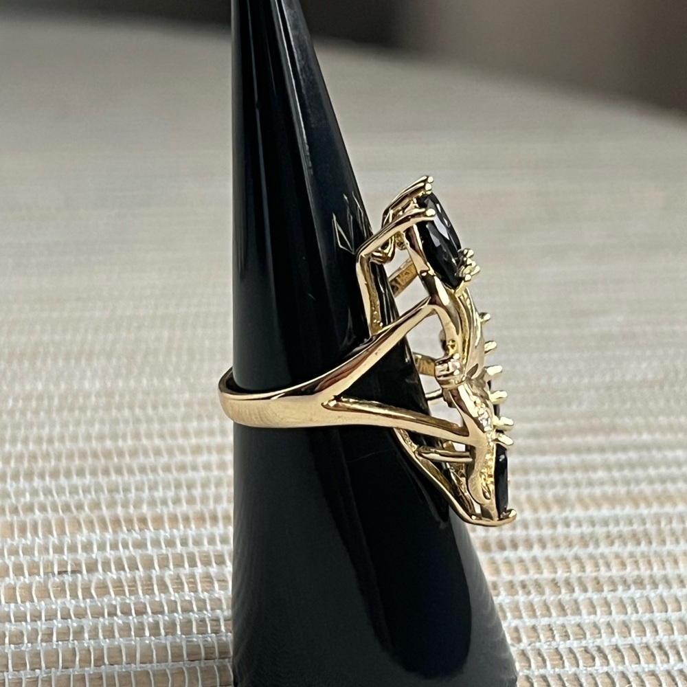 Black and Gold peacock Ring - Picture 2 of 2